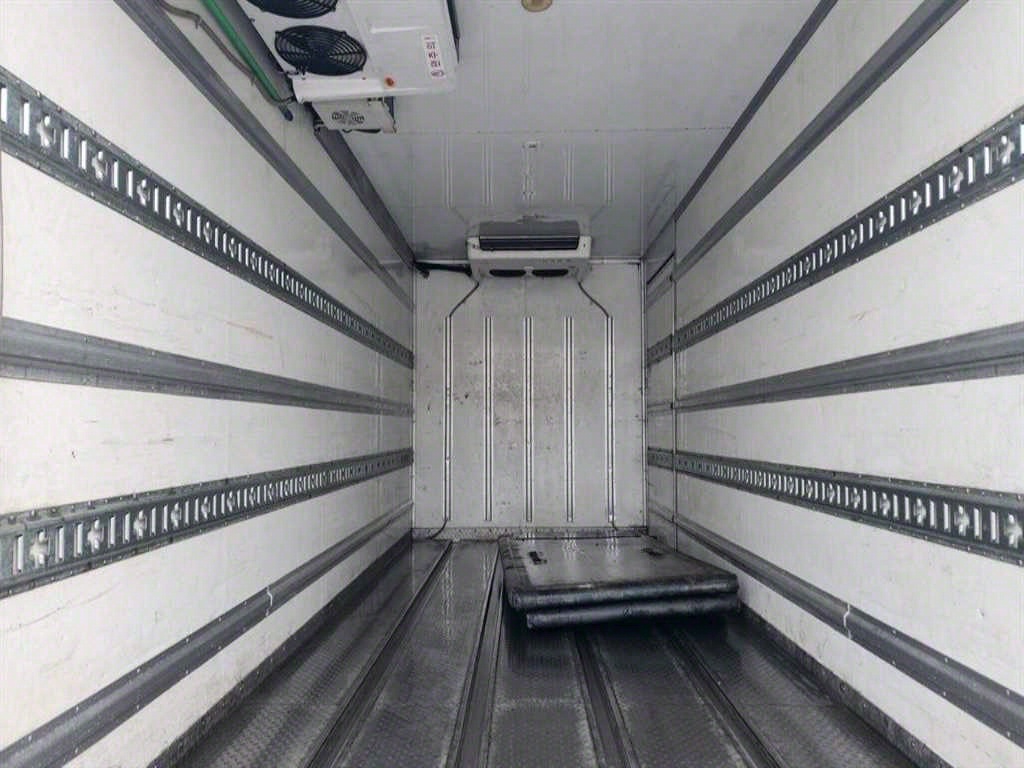 이스즈 엘프 3.5톤 냉동탑 7