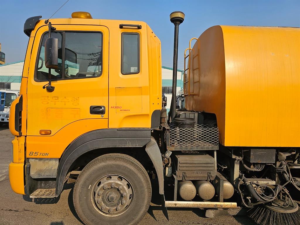 현대 뉴파워트럭 8.5톤 노면청소차 6