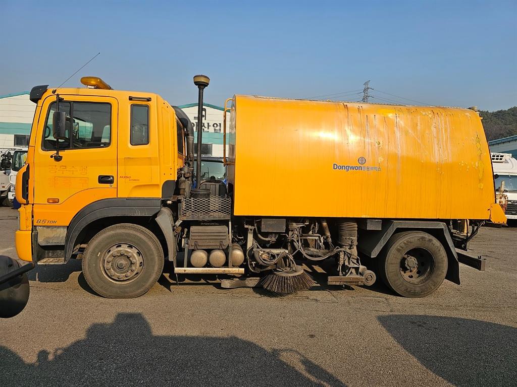 현대 뉴파워트럭 8.5톤 노면청소차 2