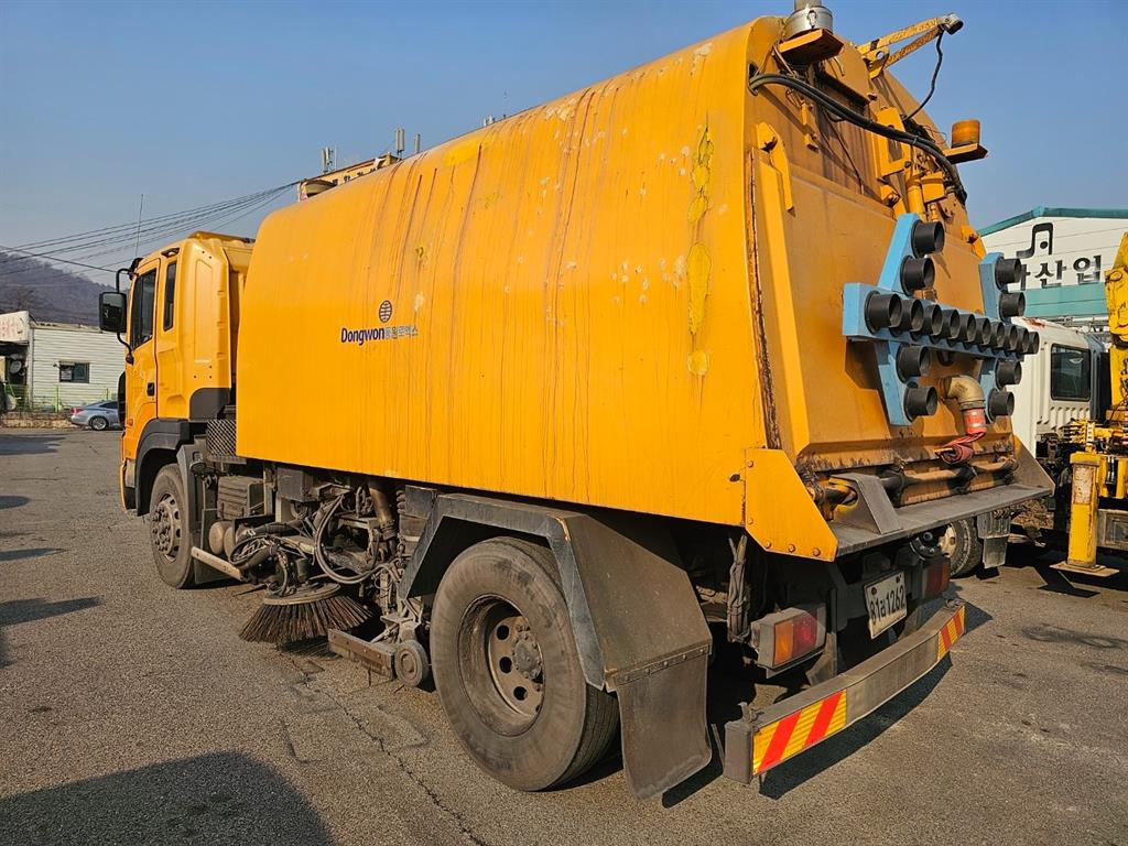 현대 뉴파워트럭 8.5톤 노면청소차 5
