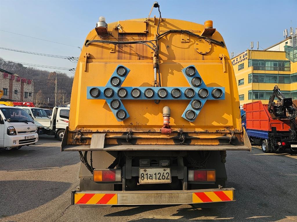 현대 뉴파워트럭 8.5톤 노면청소차 4