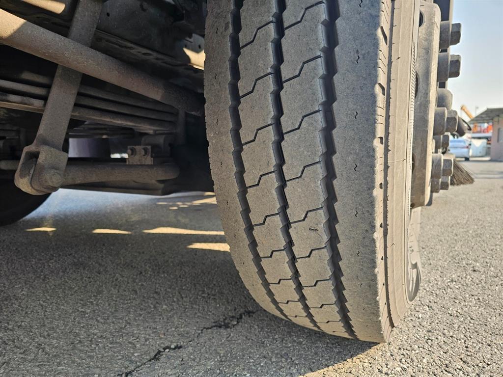 현대 뉴파워트럭 8.5톤 노면청소차 12