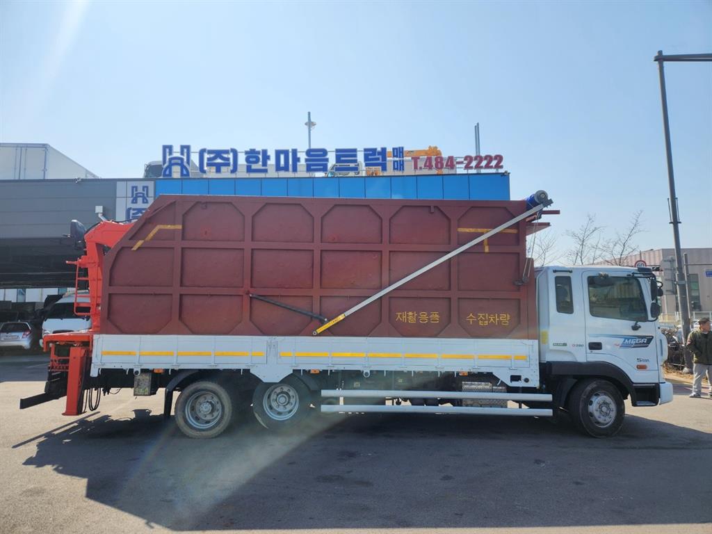 현대 메가트럭 집게차 5톤 수동 한국쓰리축