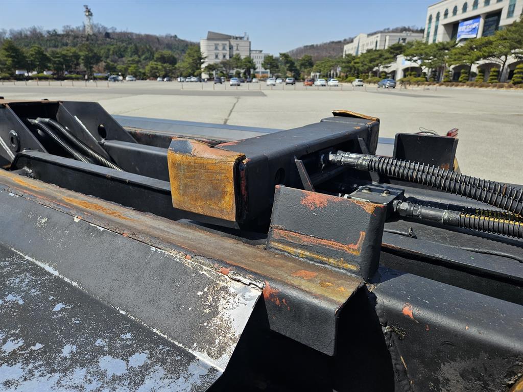 메가트럭 암롤 5톤 수동 앞축
