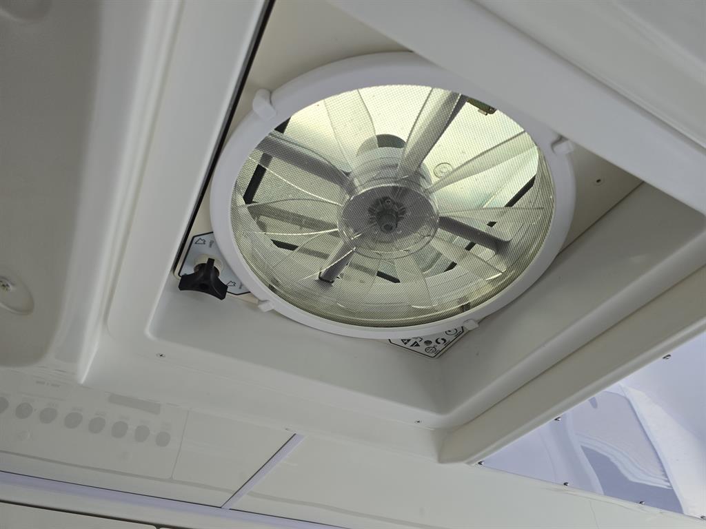 봉고3 캠핑트럭 인산철배터리 140A 130L 255W