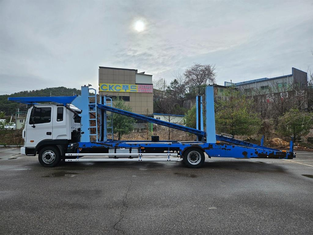 카캐리어 메가트럭