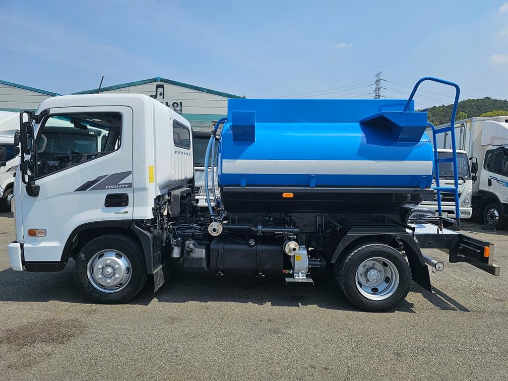 현대 살수차 올뉴마이티 스텐탱크 4,200L 수동 3