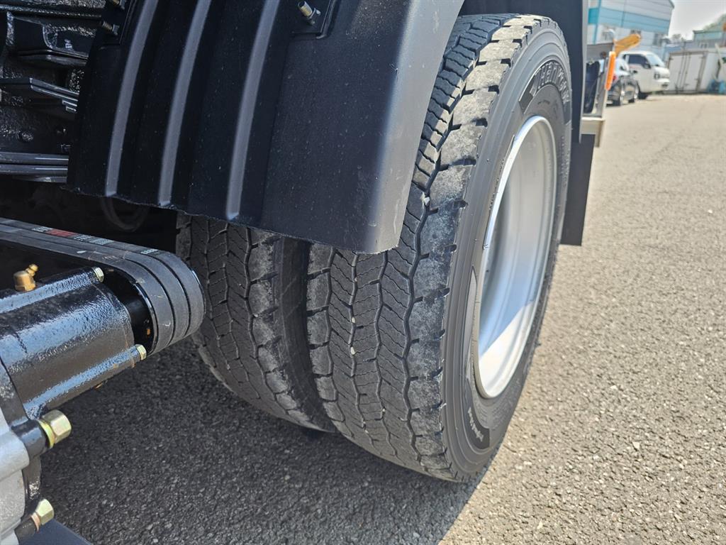 현대 살수차 올뉴마이티 스텐탱크 4,200L 수동 13