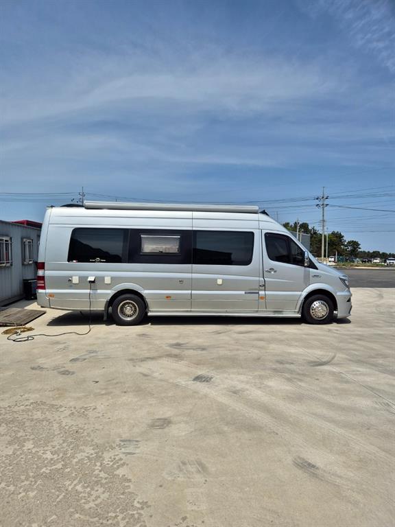 Mercedes-Benz Sprinter 3.0 Diesel Long Body 3