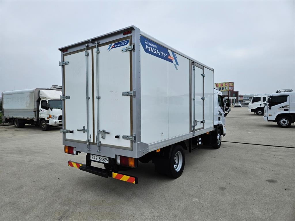 현대 올뉴마이티 2.5톤 냉동탑 5