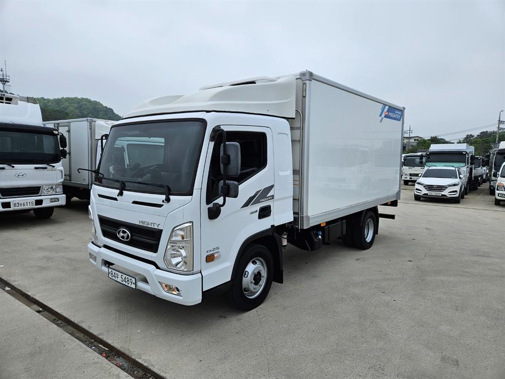 현대 올뉴마이티 2.5톤 냉동탑 2