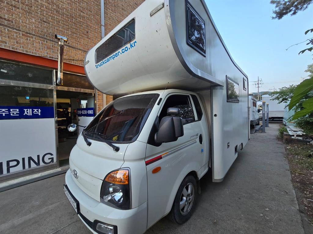 포터2 캠핑트럭 인산철배터리