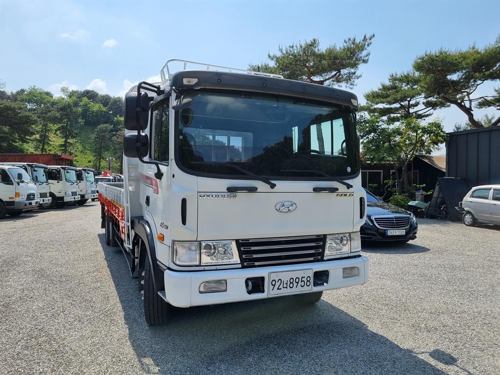 메가트럭 앞축 카고 4.5톤 수동