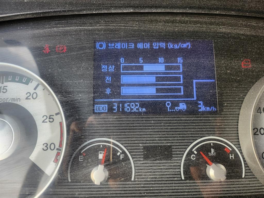 메가트럭 270 카고 4.5톤 수동