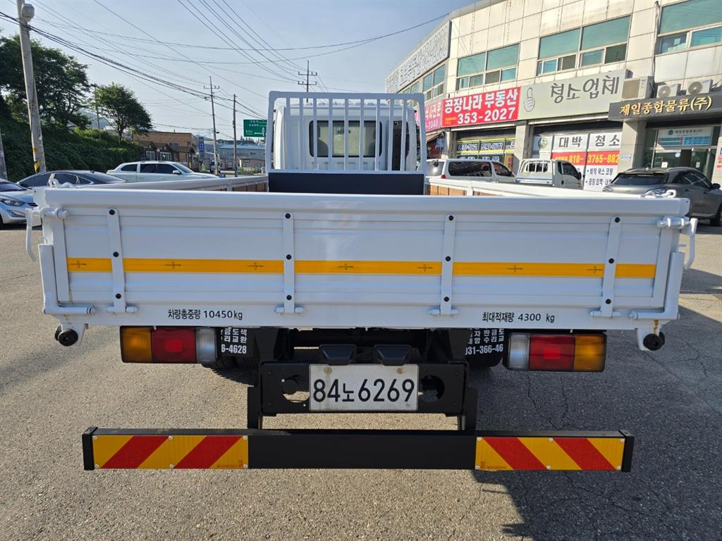 메가트럭 260 단바리 카고 5톤 수동