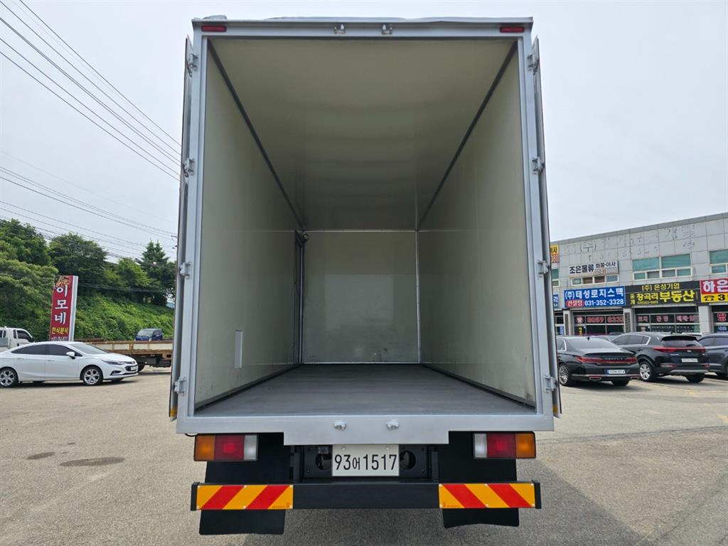 메가트럭 280 단바리 익스하이탑 5톤 수동