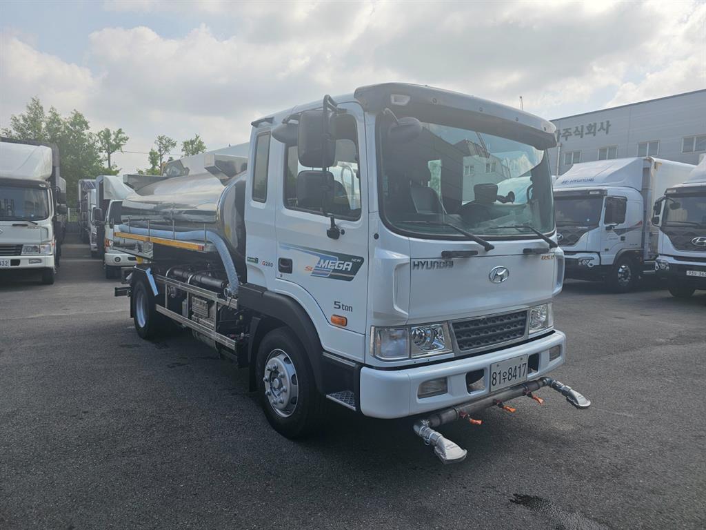현대 살수차 메가트럭 수동 2