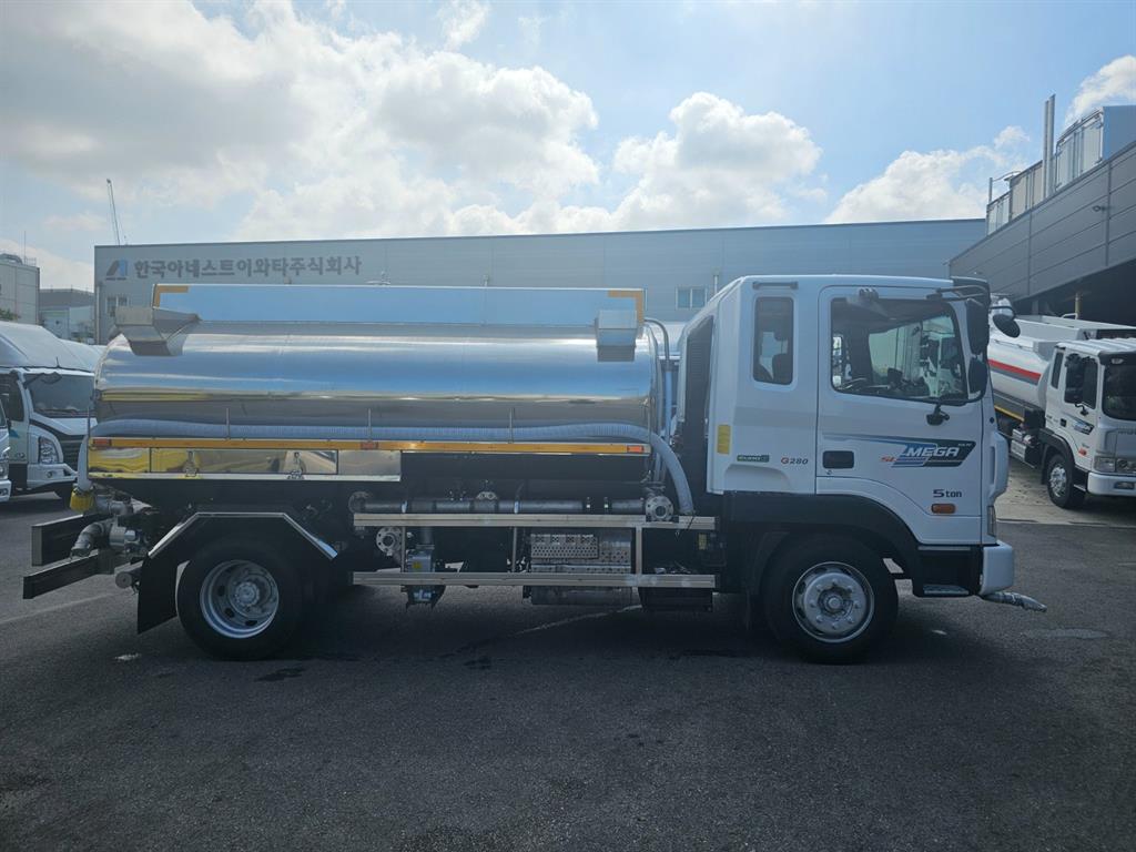 현대 살수차 메가트럭 수동 4