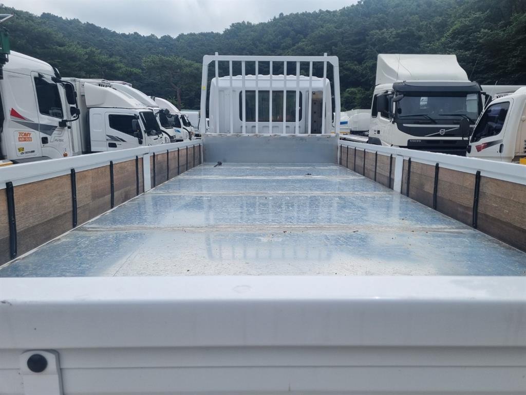 현대 메가트럭 250 카고 5톤 수동