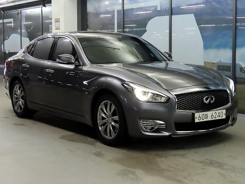 Infiniti Q70 3.7 Style