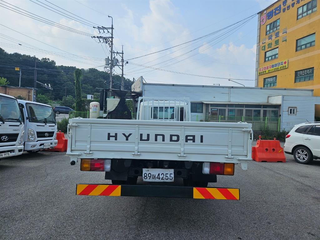 현대 메가트럭 단바리 카고 4.5톤 수동 6