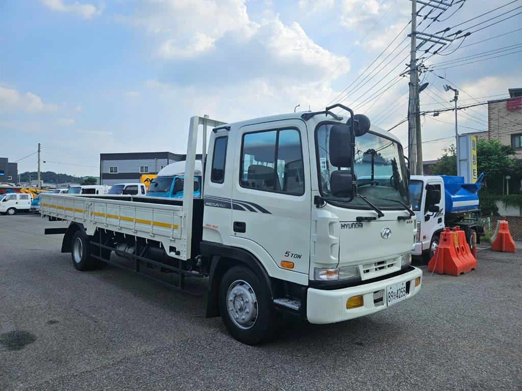 현대 메가트럭 단바리 카고 4.5톤 수동 2