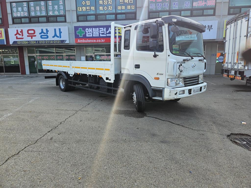 현대 메가트럭 단바리 카고 4.5톤 수동 1
