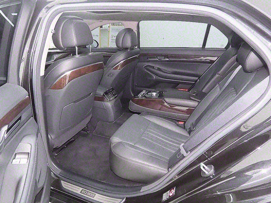 Genesis EQ900 3.8 GDI AWD Luxury 7