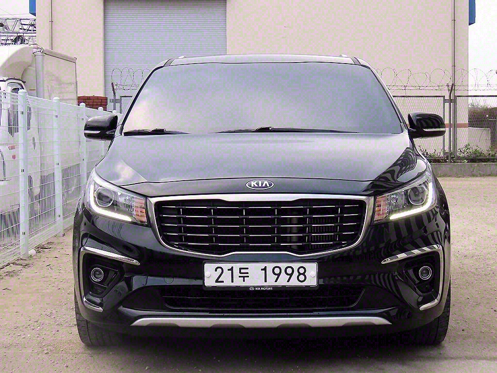 [기아] 더 뉴 카니발 디젤 9인승 프레스티지 연식:2019,미션:오토,주행거리:61,625km,연료:경유 ,색상:검정색