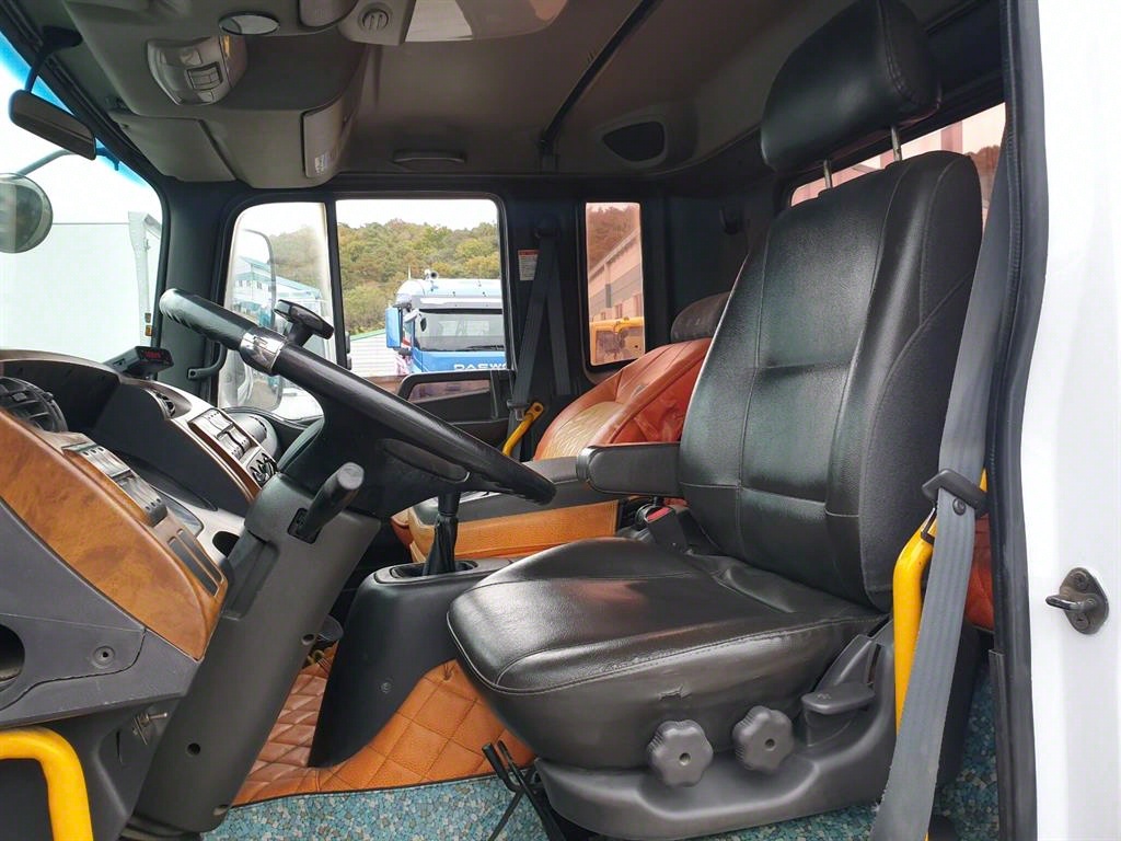 현대 메가트럭 단바리 카고 4.5톤 수동 13