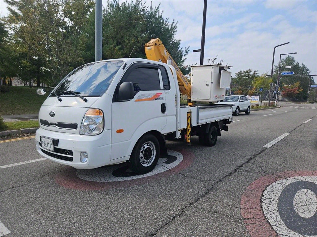 고소작업차 동해기계항공 봉고3 1톤