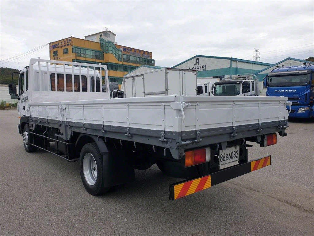 현대 메가트럭 단바리 카고 4.5톤 수동 6