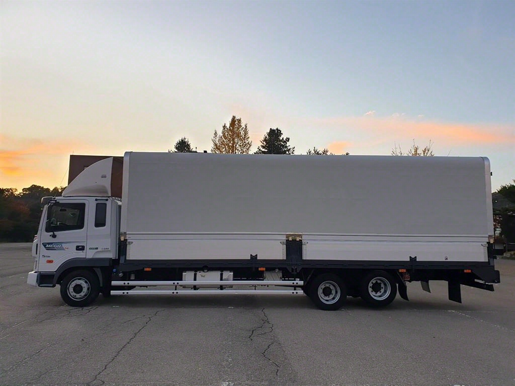 현대 메가트럭 윙바디 4.5톤 수동 6