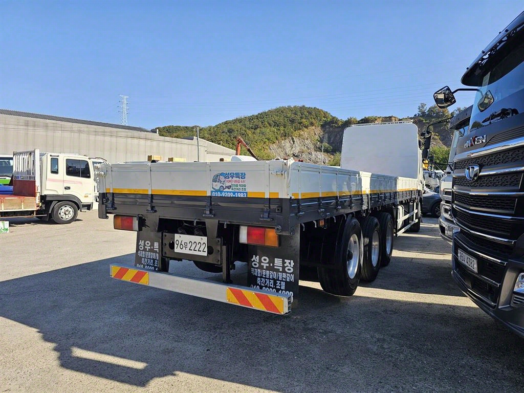 현대 트라고 카고 14톤 수동 3