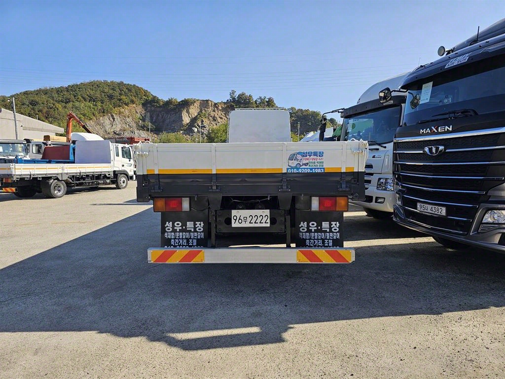 현대 트라고 카고 14톤 수동 4