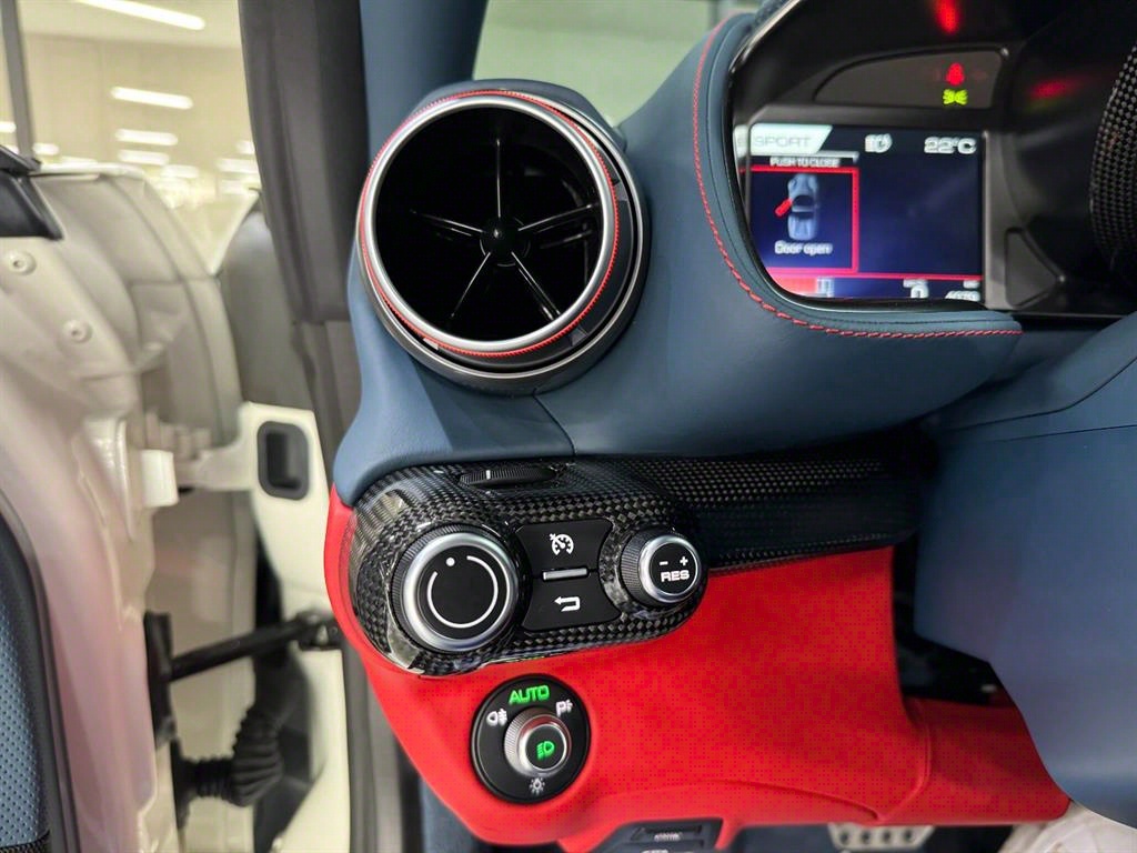 Ferrari 812 6.5 V12 9
