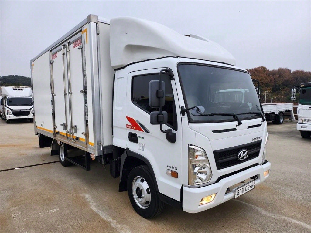 현대 올뉴마이티 2.5톤 냉동탑 1