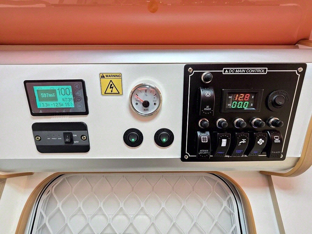 봉고3 캠핑트럭 인산철배터리 255A 100L 255W