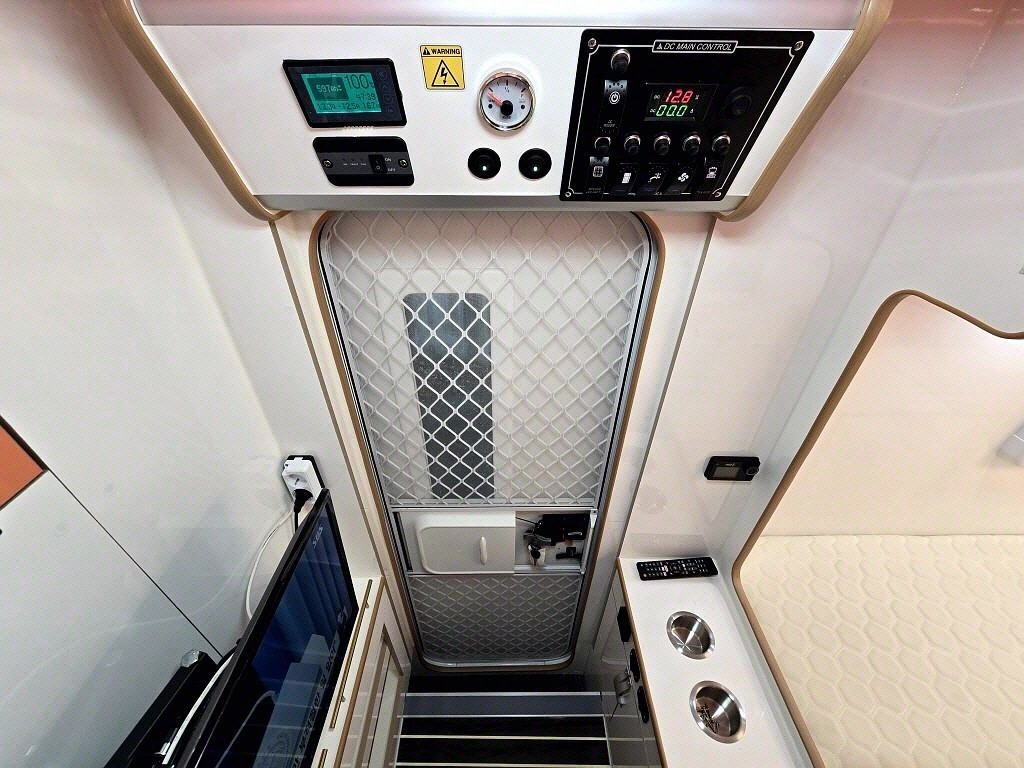 봉고3 캠핑트럭 인산철배터리 255A 100L 255W