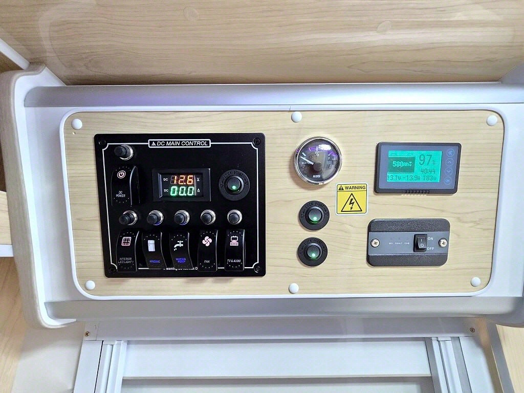 포터2 캠핑트럭 인산철배터리 255A 100L 255W