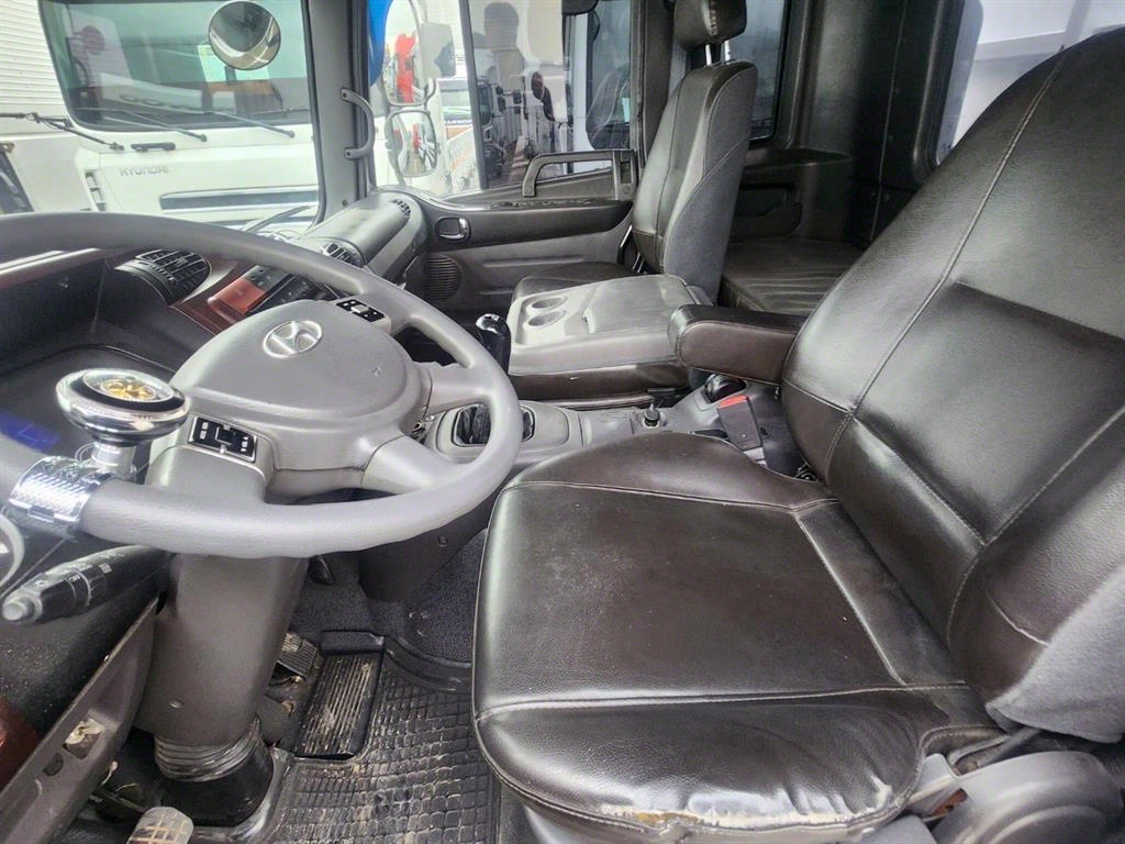 현대 메가트럭 단바리 윙바디 5톤 수동 8