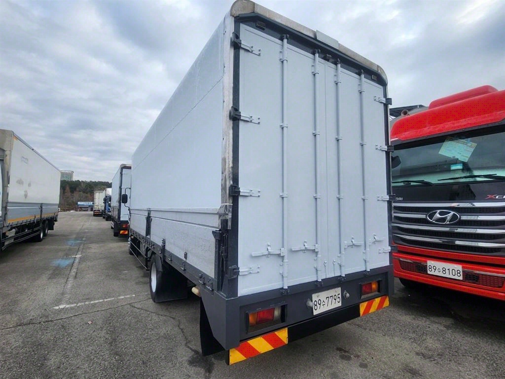 현대 메가트럭 단바리 윙바디 5톤 수동 2