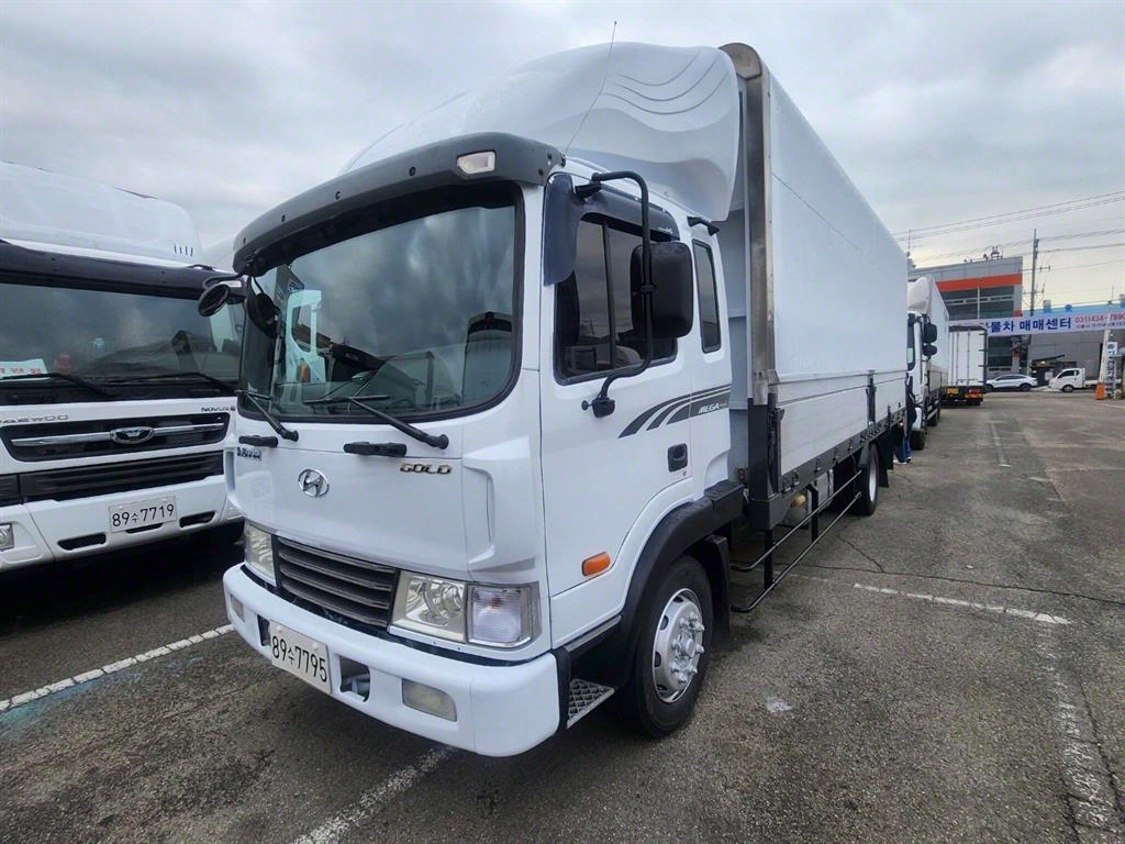 현대 메가트럭 단바리 윙바디 5톤 수동 1