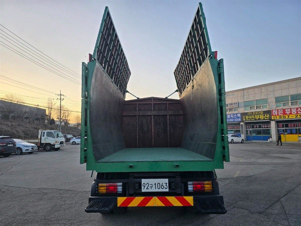 메가트럭 진개덤프 5.5톤 수동 단바리