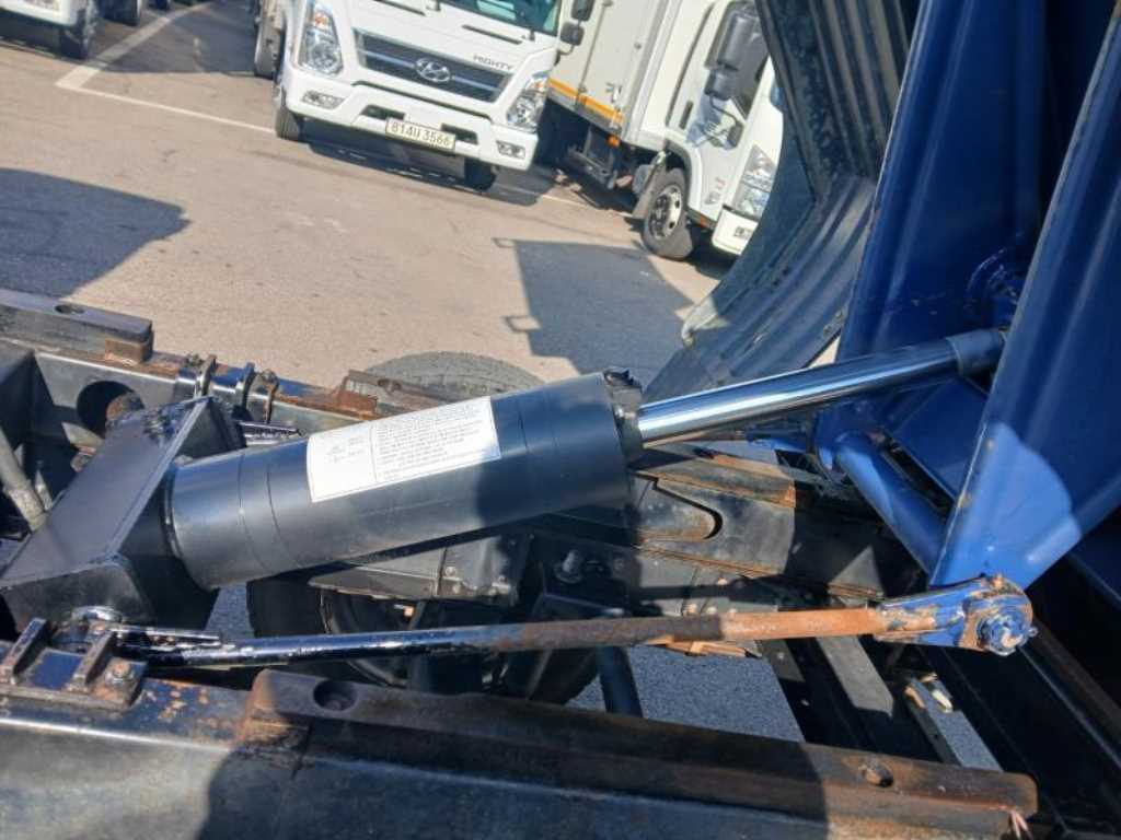 현대 마이티큐티 화물덤프 2.5톤 8