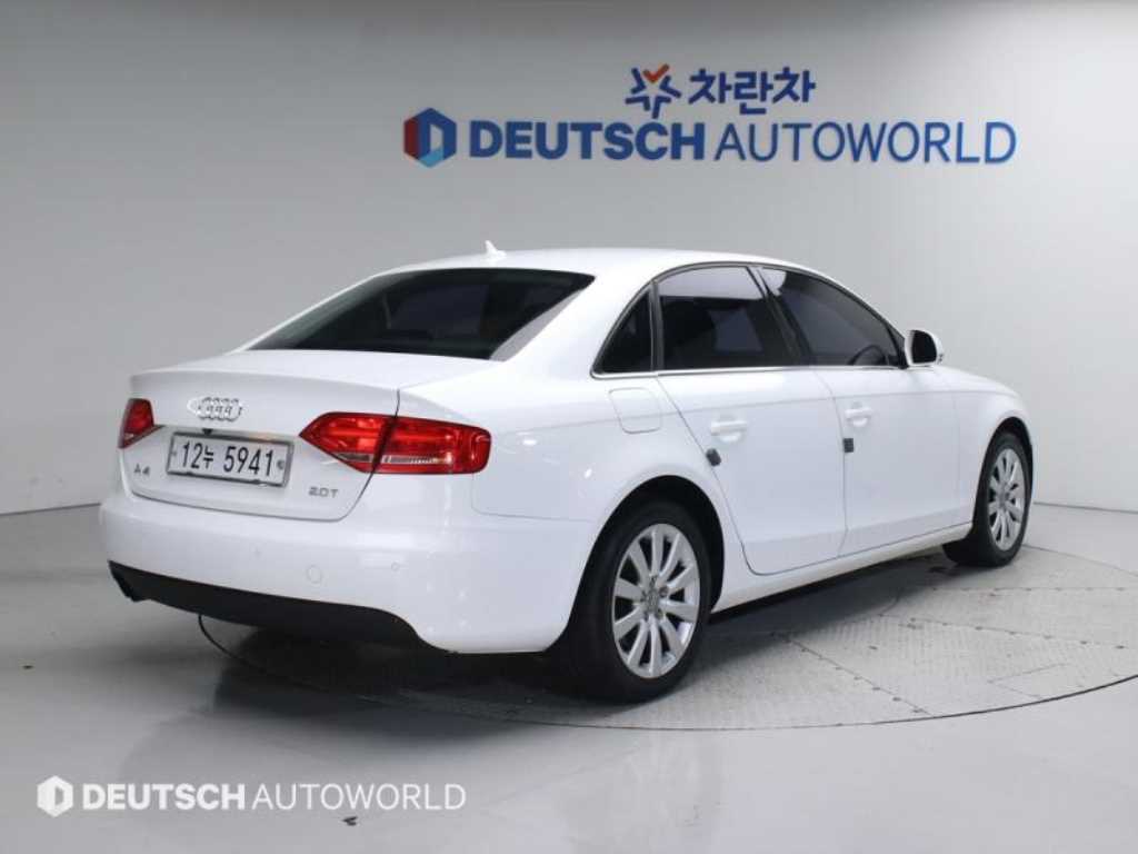 아우디 A4 2.0 TFSI 콰트로 사진 2/20
