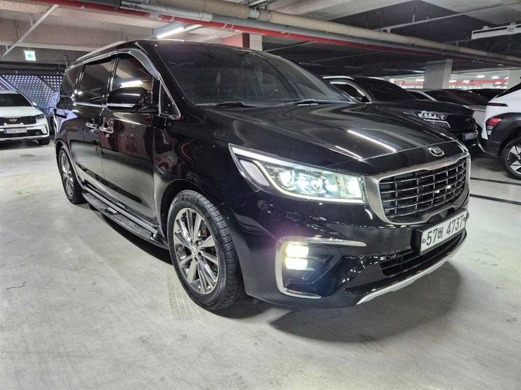 [기아] 더 뉴 카니발 디젤 9인승 프레스티지 연식:2019,미션:오토,주행거리:108,844km,연료:경유 ,색상:검정색