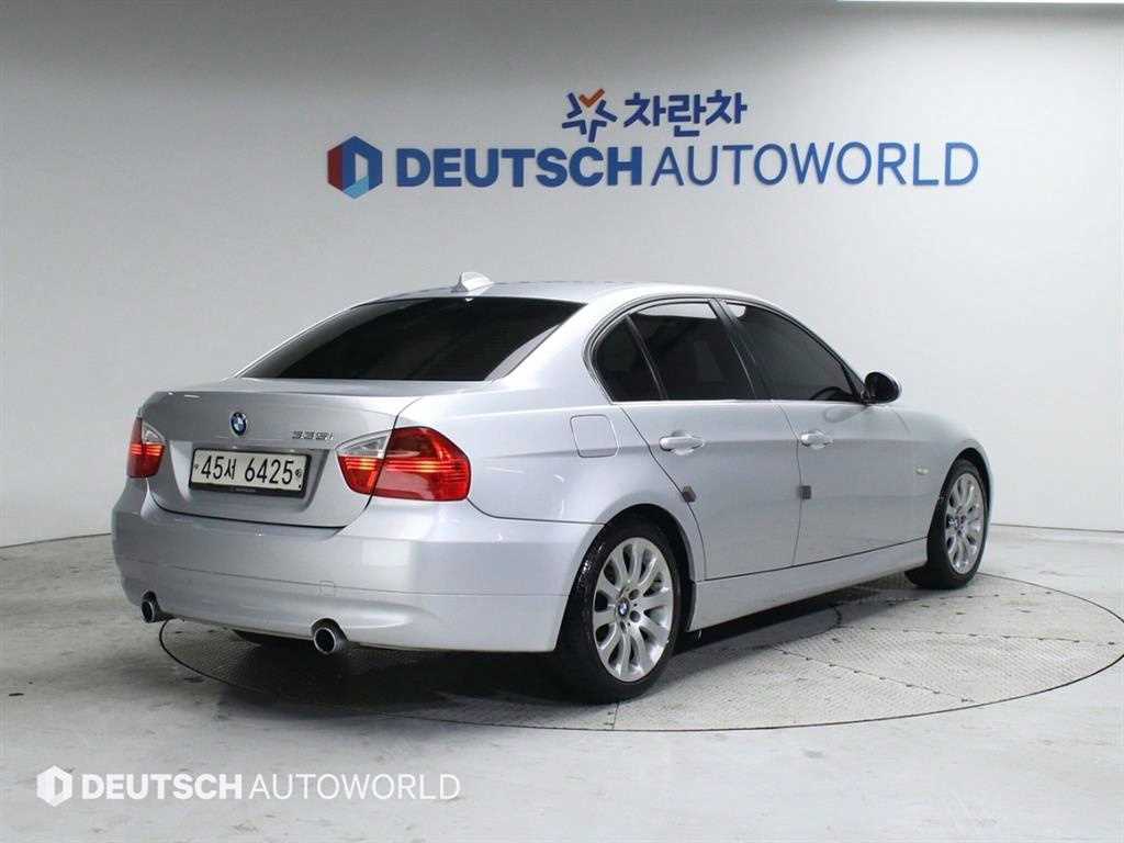 BMW 3시리즈 335i 세단 사진 2/20