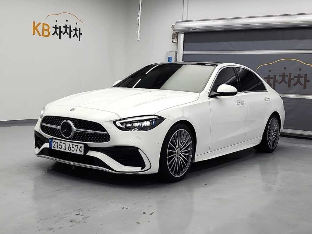 [벤츠] C클래스 W206 C300 4MATIC AMG Line 연식:2023,미션:오토,주행거리:2,611km,연료:휘발유 하이브리드,색상:흰색