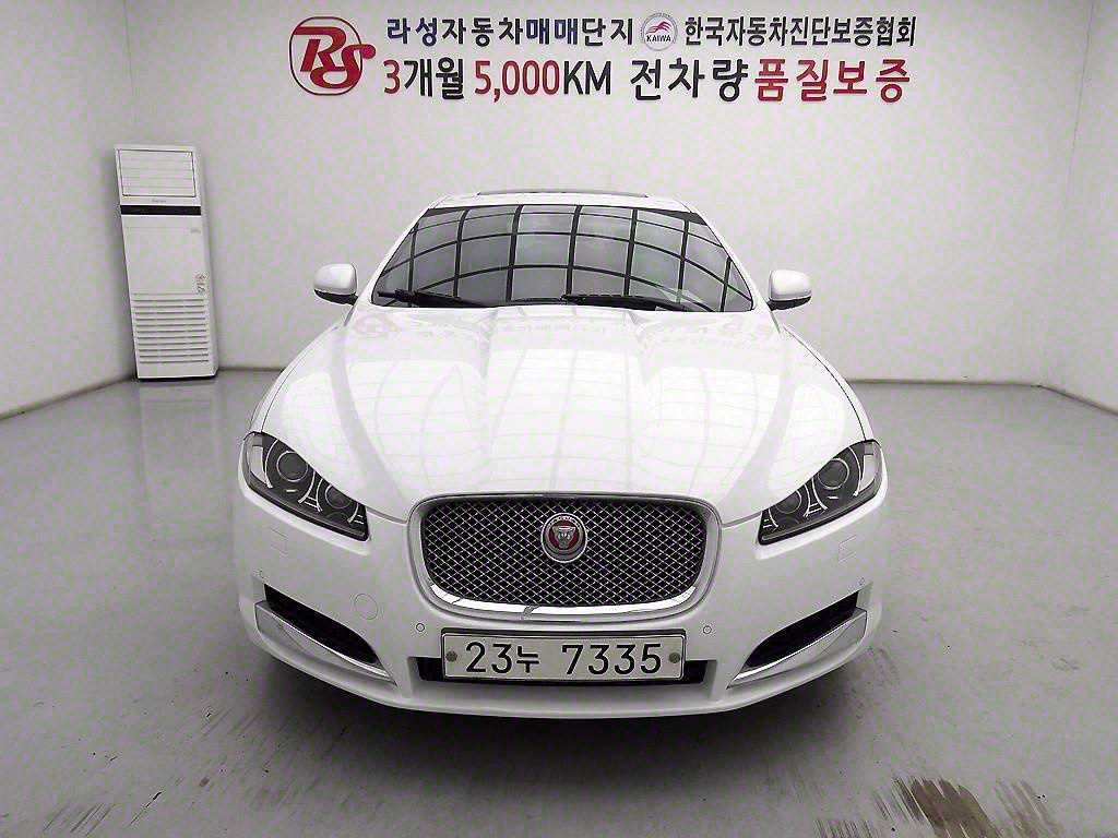 Jaguar XF 2.0 Luxury